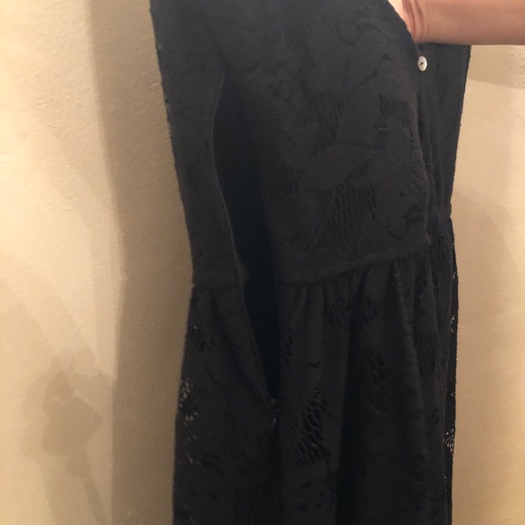 Shop the look! ZARA Cute Lacey little black dress - Picture 5 of 8